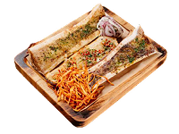 Костный мозг со слайсами из телятины